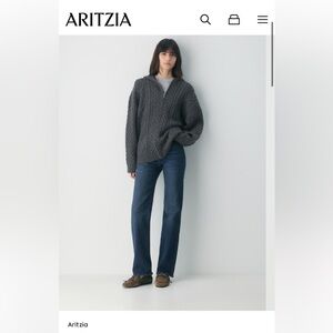Aritzia HERITAGE KNIT MERINO WOOL ZIP HOODIE
Color: HEATHER CHARCOAL
Size: S